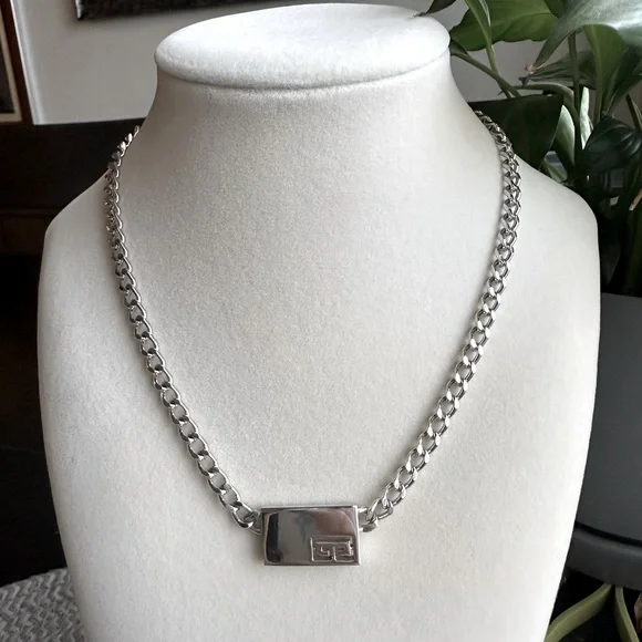 GIVENCHY Vintage 1979 Logo Plate Necklace - Picture 1 of 6